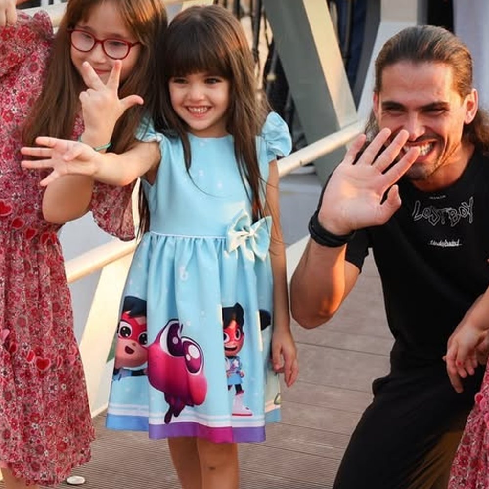 Digital Creator Award — creator with kids